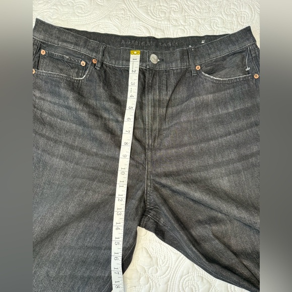 American Eagle Outfitters Women's High Rise Black Mom Jeans Size 18 - Picture 7 of 15